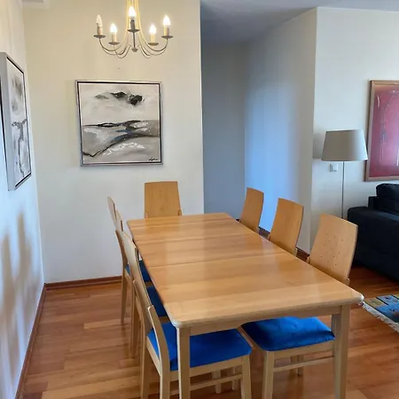 Gella Kotikonnuntie 2 * Helsínquia