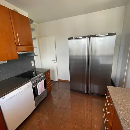 Gella Kotikonnuntie 2 公寓 *