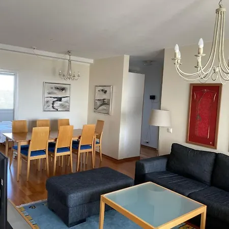 Gella Kotikonnuntie 2 * Helsinki